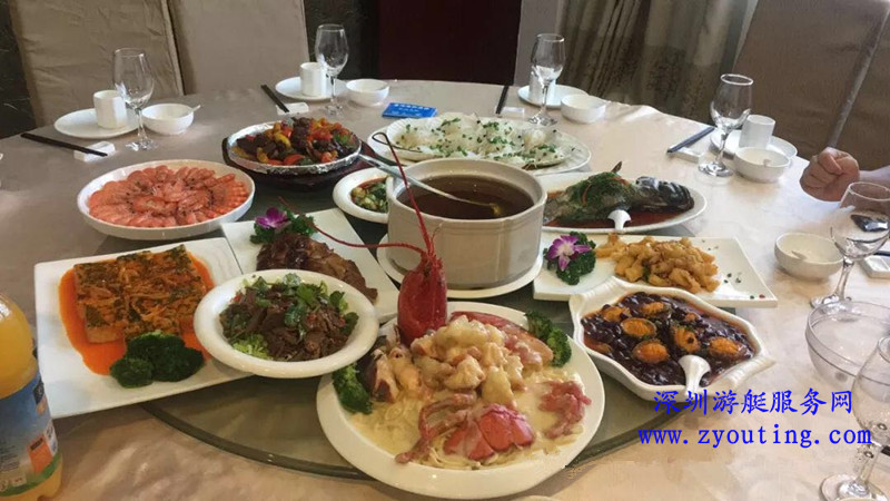 游艇海鲜大餐