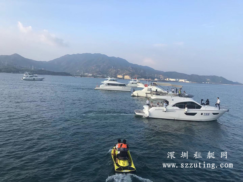 游艇出海