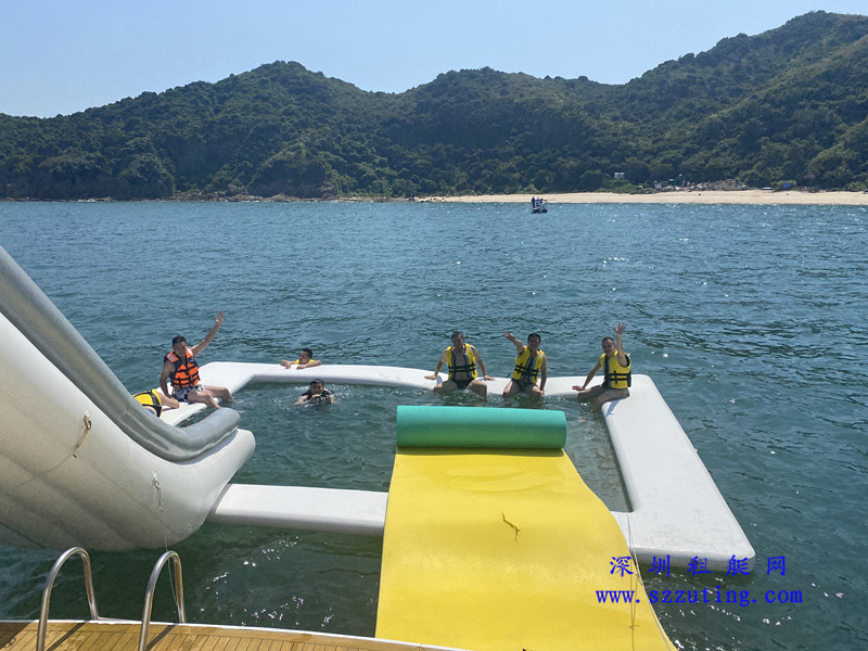 游艇海上滑梯+大泳池