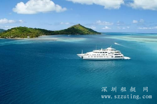 游艇巡游