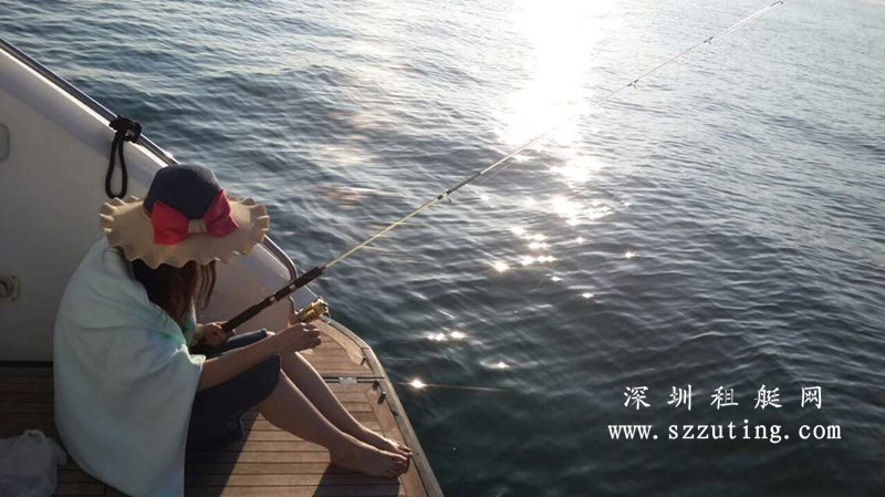 游艇海钓