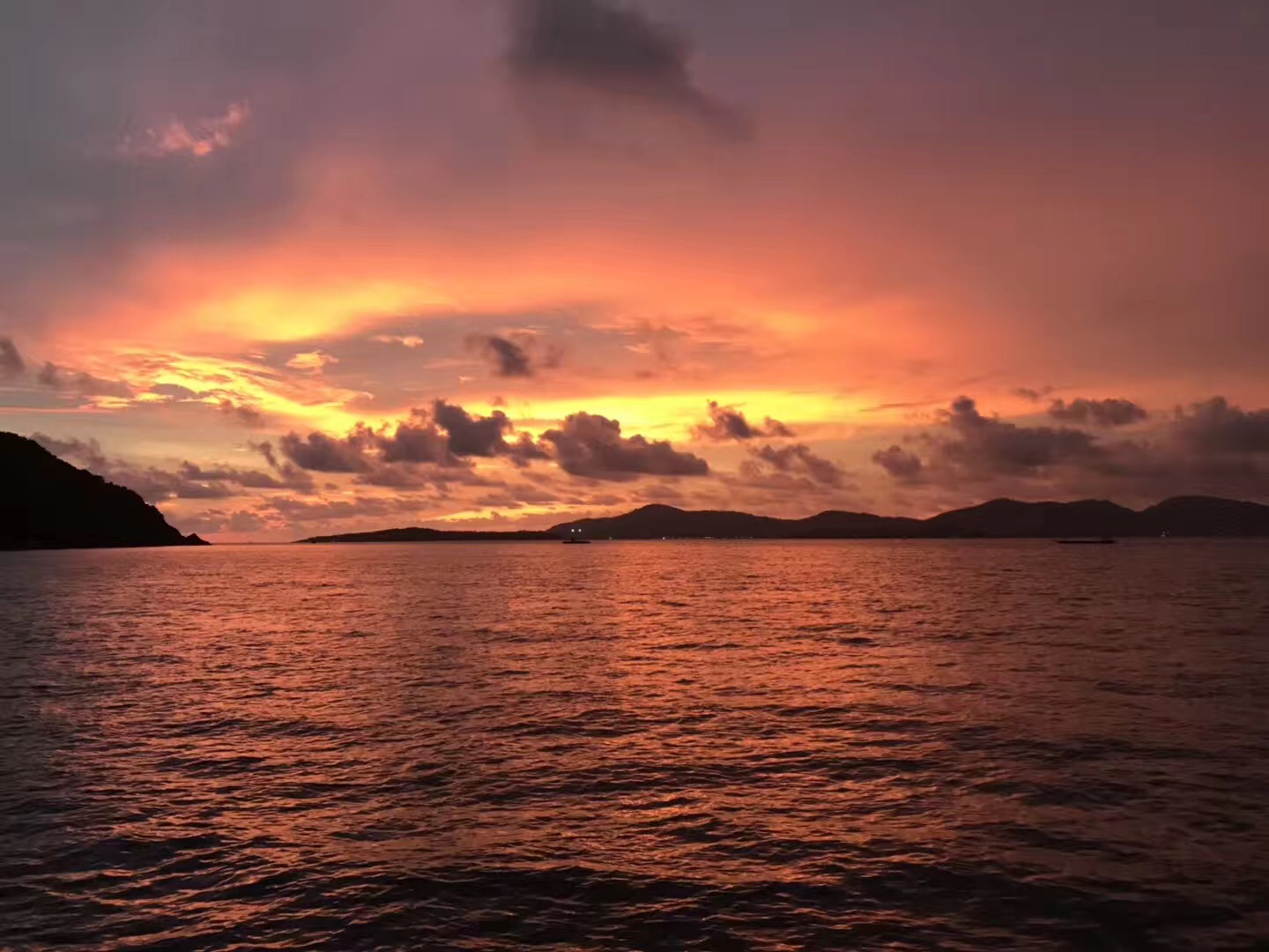 海上夕阳