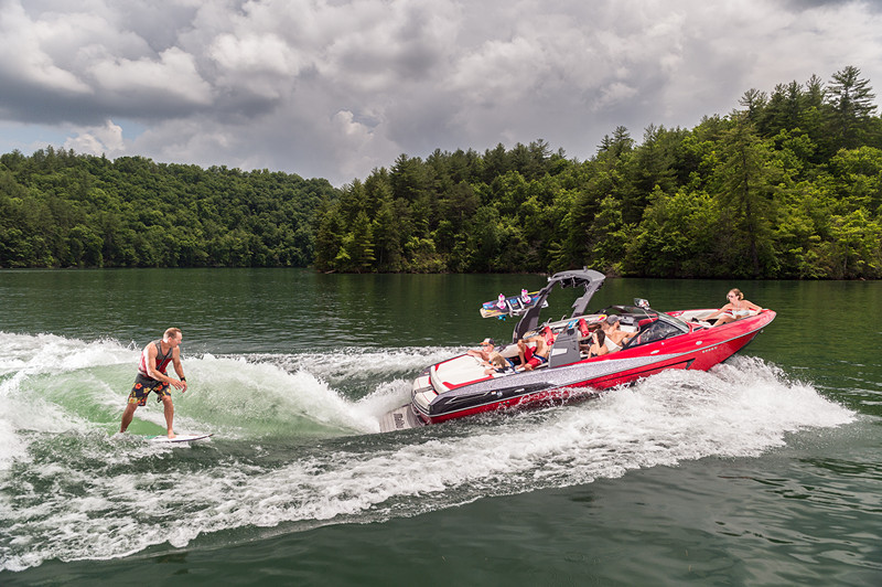 世界第一滑水艇品牌 Malibu系列Wakesetter23LSV